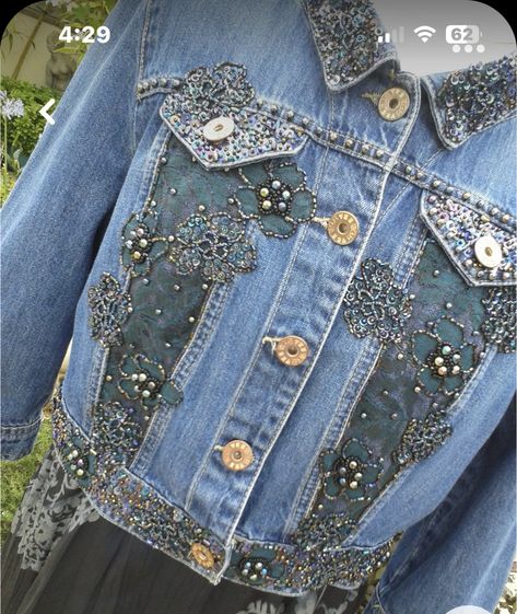 Denim Jacket Diy Upcycling, Jean Jacket Diy Upcycling, Denim Jacket Diy, Jean Jacket Diy, Jacket Diy, Upcycled Denim Jacket, Diy Denim Jacket, Embellished Denim Jacket, Upcycle Clothes Diy