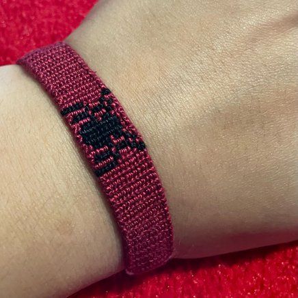 Alpha pattern #98470 variation #284468 | BraceletBook Batman Bracelet Pattern, Simple Alpha Patterns, Spiderman Bracelet, Bracelet Pictures, Mcu Comics, Alpha Bracelets, Alpha Bracelet, String Bracelet Patterns, Bracelets Patterns