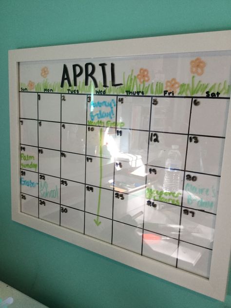 Picture Frame Calendar Diy, April White Board Calendar, August Calendar Aesthetic Whiteboard, Cute Dry Erase Calendar Ideas, Room Calendar Ideas, Diy White Board Calendar, Picture Frame Whiteboard Diy, March Dry Erase Calendar Ideas, June Dry Erase Board Ideas