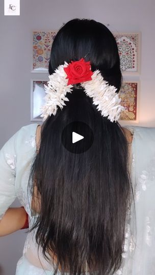 18K views · 487 reactions | Easy Open Hairstyles with Saree♥️♥️ . . Follow @enthralling_care for more such Hairstyles. . . [ Saree, Indian Aesthetics, wedding Season, Indian culture, Song, Indian wear, open Hairstyle, Easy and quick Hairstyle, Gajra hairstyle, Instagram ] . . . . #hairstyles #hairstyletutorial #hairupdostyle  #weddinguesthairstyle #weddinguestshairtutorial | Enthralling_Care | Pragati Nagpal, Vayu, Vaibhav Pani, Arjun Deswal · Useless Bhawra Gajra In Open Hair, Gajara Hairstyle Open Hair, Open Hairstyles With Saree, Gajra Hairstyles Open, Easy Hairstyles For Traditional Wear, Gajra Hairstyles Buns, Open Hairstyles For Saree, Traditional Hairstyles Indian, Hairstyles For Traditional Wear