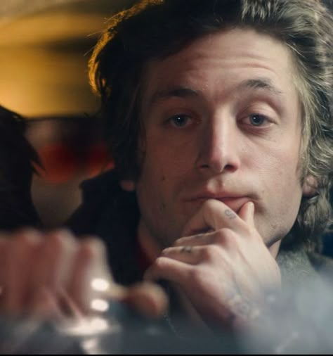 Lip Gallagher, Allen White, Let It Rip, Jeremy Allen White, Bonnie Clyde, Music Tv, Friend Pictures, Movies And Tv Shows, It Cast