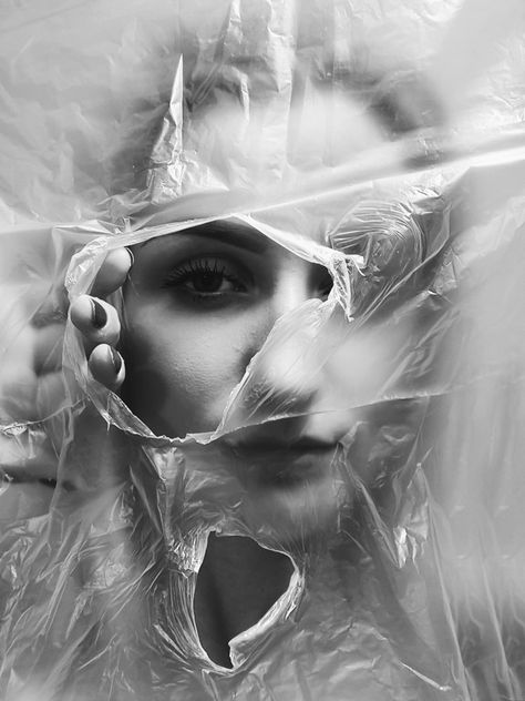 Unusual Portrait Photography, Distortion Photography, Art Alevel, A Level Art Sketchbook, Art Photography Portrait, Halloween Photo, Photographie Portrait Inspiration, Photography Inspiration Portrait, Face Photography