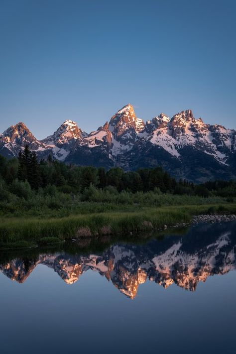 Grand Teton Wyoming Ranch, Utah Mountains Aesthetic, Montana Mountains Aesthetic, Montana Nature, Wyoming Scenery, Wyoming Mountains, Montana Views, Wyoming Vacation, National Parks America