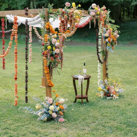 Instagram Diy Chuppah How To Build, Chuppah Flowers, Chuppah Ideas, Chuppah Decor, Sage Flowers, Wedding Chuppah, Willow And Sage, Floral Arches, 60s Retro