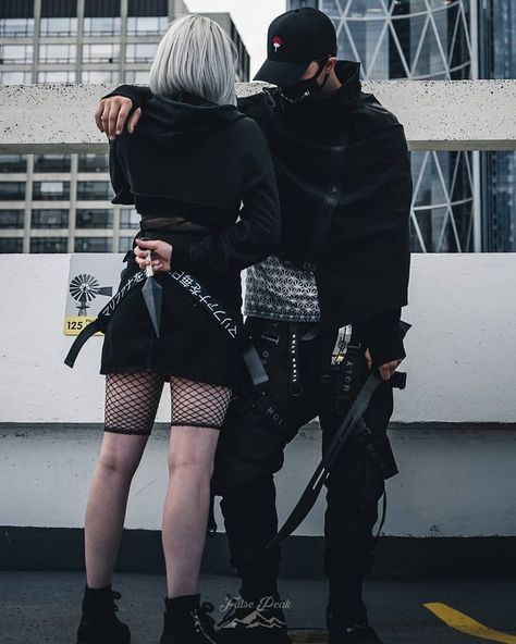 Female Techwear, Cyberpunk Concept, Tactical Suit, Techwear Streetwear, Japanese Street Wear, Tech Wear Fashion, Techwear Outfits, Tech Wear, Urban Ninja