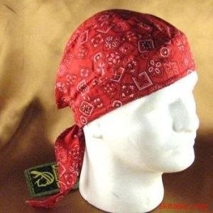 This is a guide about du rag pattern. These fun cloth head covers or skull caps are worn by men and women, and often tied from handkerchiefs. Dew Rag Pattern Free, Skull Cap Pattern, Welding Cap Pattern, Bandana Folding, Du Rag, Scrub Hat Patterns, Welder Cap, Welding Cap, Biker Stuff