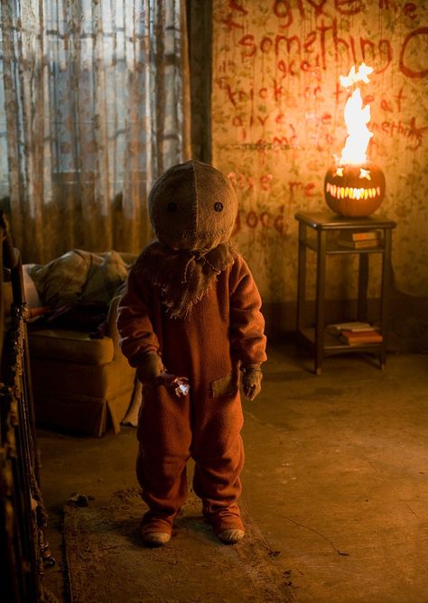 Sam Hain, Trick Or Treat Movie, Trick R Treat Movie, Images Terrifiantes, Sam Trick R Treat, Legendary Pictures, Horror Pictures, Horror Movie Icons, Horror Artwork