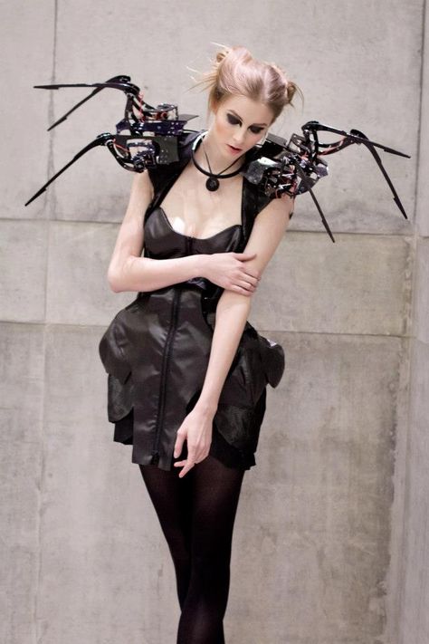 Robotic Spider Dress, High Tech Creepy Couture Diy Spider Costume, Spider Dress, Spider Costume, Spider Queen, Post Apocalyptic Fashion, Apocalyptic Fashion, Technology Fashion, Futuristic Fashion, Wearable Tech