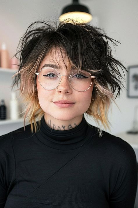 Shag Undercut Hair, Asymmetrical Haircut Short, Women Undercut Medium Hair, Short Hair With Dyed Bangs, Balayage Shag Hair Short, Short Hairstyle Women Edgy, Shaggy Hair With Undercut, Haircuts For Growing Out Your Hair, Shag Highlights