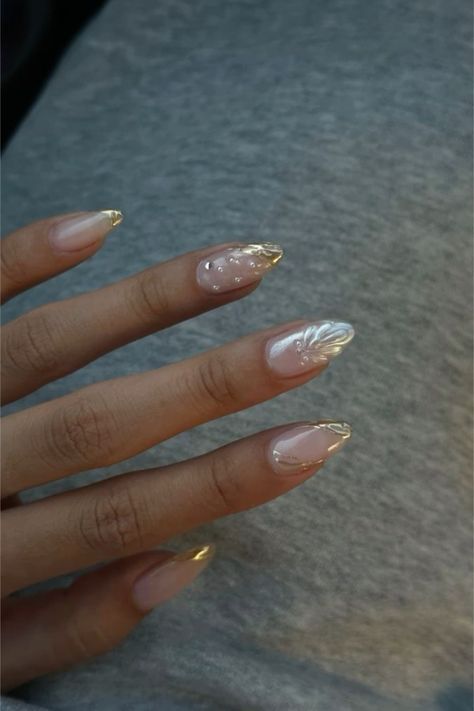 Gold Nails Summer, Gold White Nails, Shell Nail Art, Proposal Nails Ideas, Summer Beauty Tips, Summery Nails, Gel Nail Designs, Dream Nails, Gold Nails