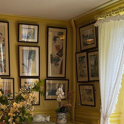 Emma Burns on Instagram: "Yellow fever - gimme the Monet!" Emma Burns, Yellow Fever, Slow Design, Tudor House, English House, Historic Home, Small Home, Eclectic Home, Classic House