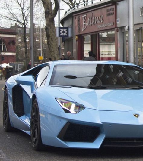 Spotted a lovely sky blue Lamborghini down the road Blue Lamborghini, Car Sport, Best Muscle Cars, Car Goals, My Ride, Amazing Cars, Whips, Beautiful Cars, Hot Cars