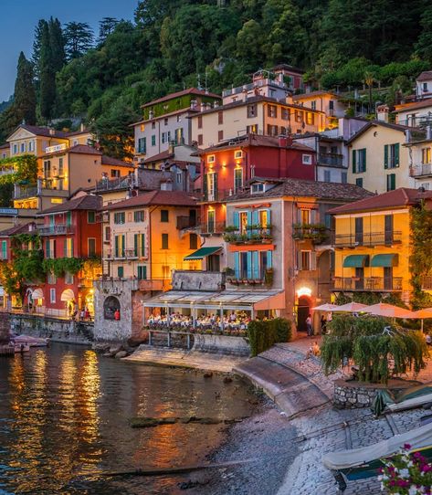 Italy Villages, Italy Tourist Attractions, Lakeside Village, Comer See, Lake Iseo, Italian Lakes, Italian Village, Italy Photography, Northern Italy