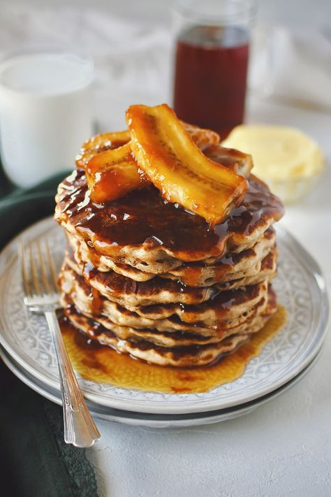 Caramel Banana Pancakes - Pancakes Make People Happy Pancakes Photography, Super Fluffy Pancakes, Banana Nut Pancakes, Caramelized Banana, Pancakes Pancakes, Banana Pancakes Recipe, Toasted Oats, Make People Happy, Irish Butter