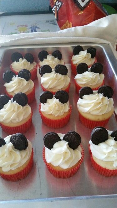 Cupcakes Minnie Mouse, Γενέθλια Mickey Mouse, Mickey 1st Birthdays, Mickey Mouse Bday, Twodles Birthday, Mouse Cupcakes, Preppy Baby, Mickey Mouse Cupcakes, Mickey Mouse First Birthday