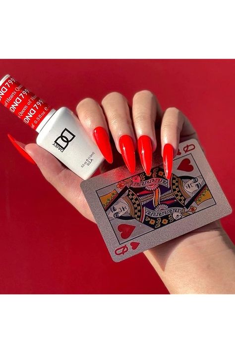 DND GEL DUO 799 QUEEN OF HEARTS Simple Glam Nails, Dnd Gel Colors, Dnd Gel Polish Colors, Dnd Red, Dnd Nail Colors, Dnd Colors, Pedi Colors, Dnd Nails, Gel Manicure Ideas