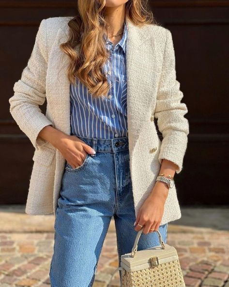 areti on Tumblr Tweed Jacket Outfit Casual, Tweed Blazer Outfit Women, Casual Graduation Outfit, Tweed Blazer Outfit, Tweed Jacket Outfit, Cute Office Outfits, Elegant Outfit Ideas, Fire Outfits, Blazer Look