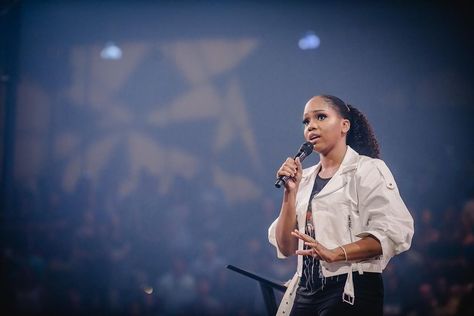 Pastor Sarah Jakes Roberts, Woman Pastor Aesthetic, Sarah Jakes Roberts Preaching, Sarah Jakes Roberts Fashion 2023, Sara Jakes Roberts, Woman Pastor, Future Collage, Women In Ministry, Sarah Jakes Roberts