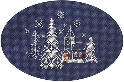 Christmas Cross Stitch Patterns Free, Cross Stitch Christmas Cards, Bothy Threads, Xmas Cross Stitch, Cross Stitch Christmas, Tapestry Kits, Mini Cross Stitch, Cross Stitch Cards, Stitch Christmas