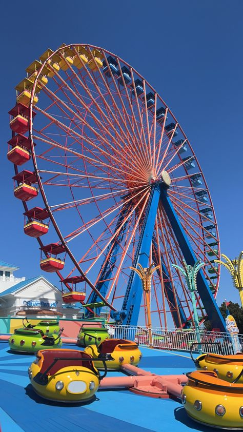 Ohio Amusement Parks, Cedar Point Ohio, Cedar Point Amusement Park, Theme Parks Rides, Flying Dutchman, Random Aesthetics, Cedar Point, Amusement Parks, Main Attraction