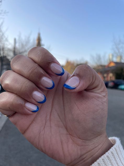 Short Nails For Volleyball Players, Electric Blue French Tips, Electric Blue Nails Short, Electric Blue French Tip Nails, Bright Blue French Tip Nails, Royal Blue Short Nails, Royal Blue French Tip Nails, Fourth Nails, Confirmation Nails