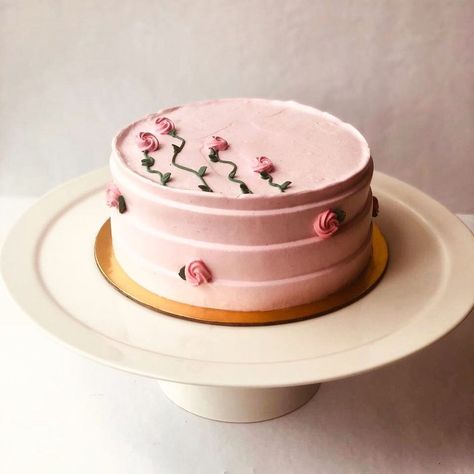 #rosemilk #rosemilkcake #rosecake #roses #pinkpastel #pastelcakes #floralcakes #buttercreamflowers #chennaibakersguild #bakersofchennai #bakersofindia #instabakesters #moonbakesco Rose Milk Cake, The Best Cakes, Best Cakes, Rose Milk, Creative Cake Decorating, Milk Cake, Creative Cakes, Chennai, Cake Ideas