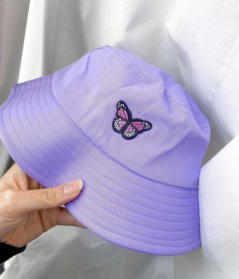 Purple Bucket Hat Outfit, Bucket Hat Aesthetic, Butterfly Bucket Hat, Purple Bucket Hat, Cute Bucket Hats, Bucket Hat Outfit, Fluffy Bucket Hat, Butterfly Patch, Purple Aesthetic Background