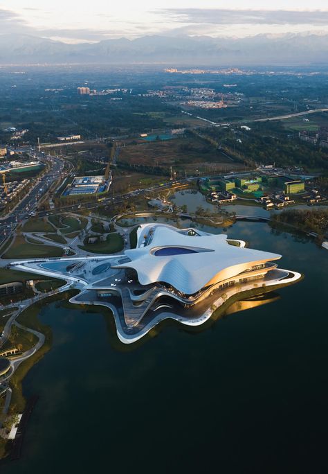 Zaha Hadid Architects' futuristic museum resembles an expanding nebulous cloud Futuristic Museum, Zaha Hadid Interior, Aerospace Museum, Open Air Museum, Futuristic Aesthetic, Parametric Design, Zaha Hadid Architects, Changsha, Museum Architecture