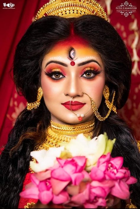 Durga Look Makeup, Durga Mata Makeup Look, Durga Maa Look, Durga Ma Makeup Look, Durga Maa Look Photoshoot, Durga Look Photoshoot, Durga Maa Photoshoot, Durga Maa Makeup Look, Devi Makeup Look