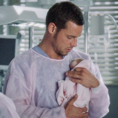 Greys Anatomy Alex Karev, Greys Anatomy Alex, I Lost A Friend, Justin Chambers, Alex Karev, Grays Anatomy Tv, Greys Anatomy Characters, Lexie Grey, Meredith Grey