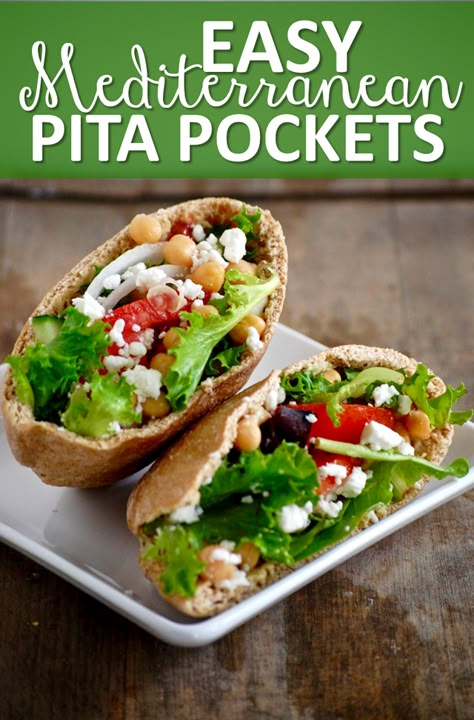 easy mediterranean pita pockets - easy, filling and delicious! // cait's plate Pita Sandwiches Recipes, Pita Pocket Filling Ideas, Pita Fillings Ideas, Mini Pita Pockets Fillings, Mediterranean Pita Sandwich, Pita Pockets Fillings, Mini Pita Ideas, Mediterranean Pita Pockets, Pita Filling Ideas