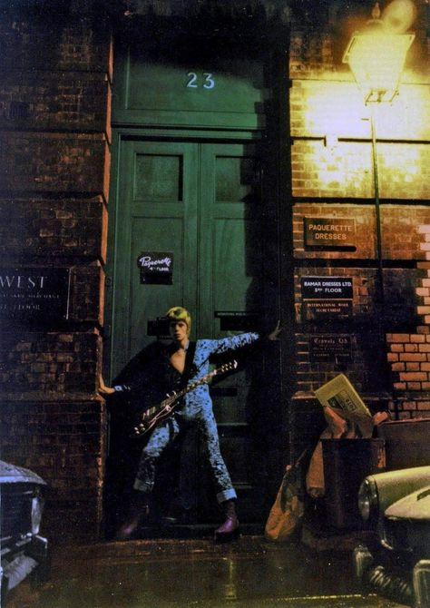 Ziggy Stardust Album Cover, Ziggy Stardust Album, Angela Bowie, Duncan Jones, Spiders From Mars, Ziggy Played Guitar, Bowie Ziggy Stardust, Mick Ronson, David Bowie Ziggy Stardust