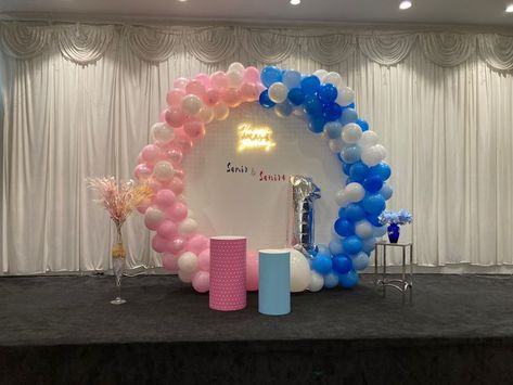 Final balloon setup for twins 1st B'day party Twin Birthday, Baby Changing, Gorgeous Gardens, Twin Babies, Birthday Backdrop, Party Design, Event Styling, Balloon Garland, Balloon Decorations