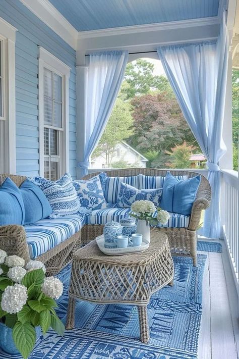 Emslifeandloves Window Seat Ideas, Bedroom Wall Decor Ideas, Blue And White Living Room, Boho Ideas, Blue Patio, Sunroom Designs, Coastal Boho, Boho Blue, Deco Boheme