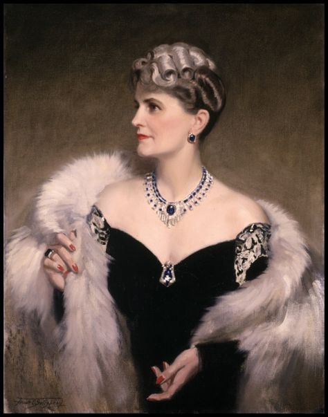 Marjorie Merriweather Post painted wearing her Cartier sapphire and diamond necklace. By Frank O. Salisbury, 1946. Marjorie Post, Marjorie Merriweather Post, London Drawing, Cartier Jewelry, Art Deco Necklace, Salisbury, Woman Painting, Portrait Painting, Female Art