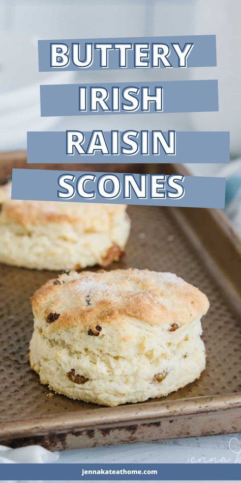 Irish Scones Recipe, Irish Scones, British Scones, Raisin Scones, Irish Recipes Authentic, English Scones, Irish Desserts, Irish Cooking, Raisin Recipes