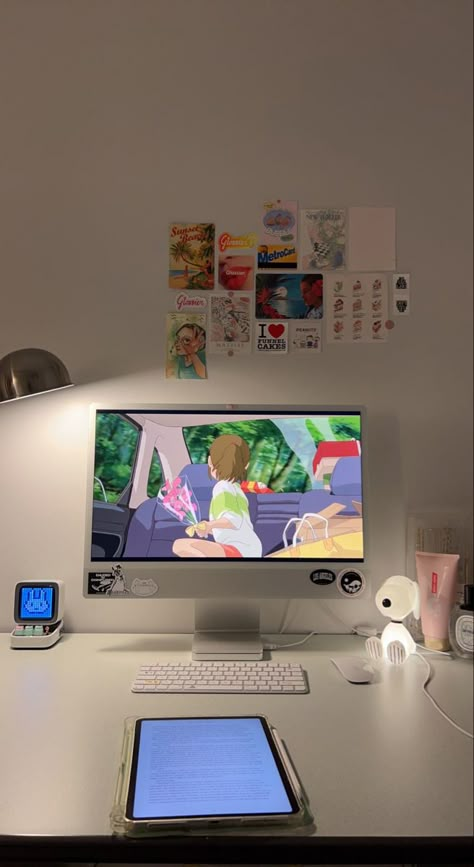 Desk Setup Dorm, Cozy Desk Setup, Aesthetic Desk Setup, Dorm Tour, University Dorm, Desk Tour, Cozy Desk, Room Organisation, Dream Desk