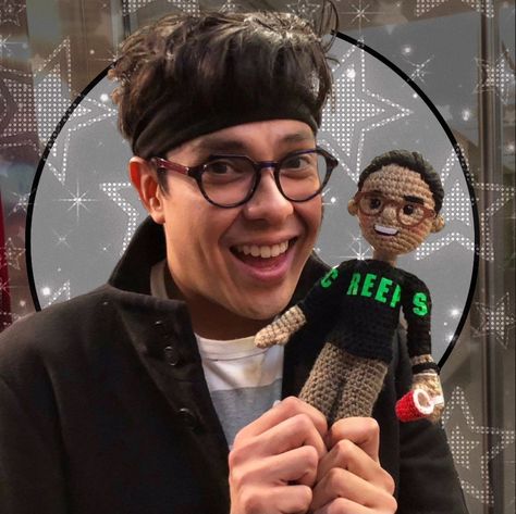 George Salazar Profile Picture Be More Chill Pfp, Chill Pfp, George Salazar, Michael Mell, Phone Things, Theater Kid, Be More Chill, Theatre Kid, Musical Theatre