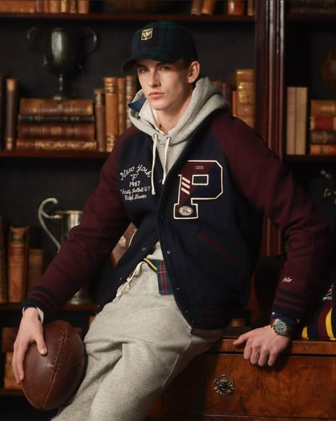 Polo Ralph Lauren Outfits, Preppy Boys, Rugby Fashion, Preppy Men, Letterman Jacket, Bear Art, Ralph Lauren Outfits, Mens Style, Sport Wear