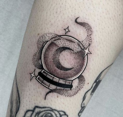 Crystal Ball Tattoo, Mum Tattoo, Simple Tats, Traditional Tattoo Designs, Epic Tattoo, Inkbox Tattoo, Ball Drawing, Witch Tattoo, Dark Tattoo