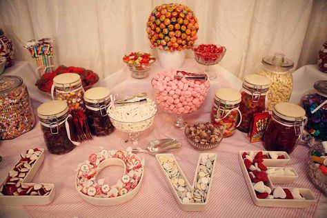 pick and mix Sweet Table Wedding, Buffet Dessert, Sweet Buffet, Sweet Carts, Diy Wedding Table, Cake And Cupcake Stand, Wedding Sweets, Wedding Buffet, Rock N Roll Bride