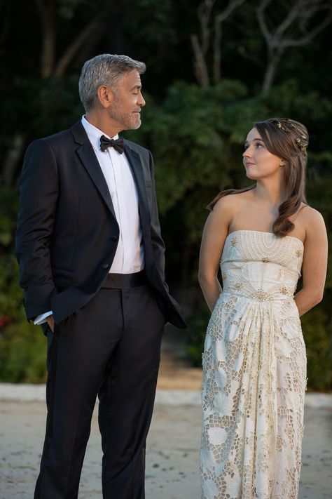 George Clooney Julia Roberts, Scene Quotes, Movie Dresses, Movie Wedding Dresses, Ticket To Paradise, Paradise Wedding, Paradise Dress, Kaitlyn Dever, Foster Parent