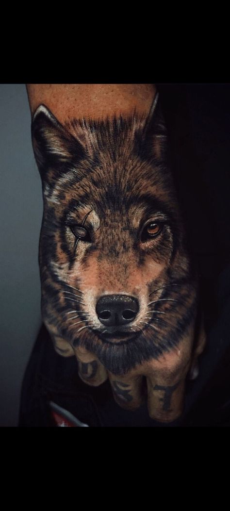 Wolf Hand Tattoo, Animal Tattoos For Men, Left Arm Tattoos, Wolf Eyes, Pieces Tattoo, Warrior Tattoo, Hand Tattoos For Guys, Tattoo Art Drawings, Wolf Tattoos