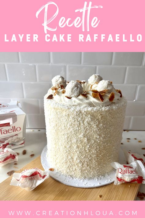 Recette Layer cake Raffaello facile et inratable. Un gâteau ultra-gourmand avec une génoise nature bien moelleuse. Layer Cake Anniversaire, Layer Cake Design, Raffaello Cake Recipe, Raffaello Cake, Lily Cake, Birthday Deco, Number Cakes, Cake Creations, Layer Cake