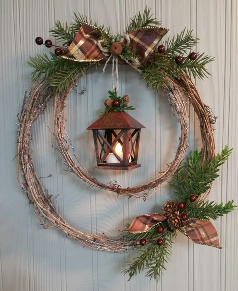 Julkransar Diy, Dekoratívne Vence, Diy Christmas Wreaths, Door Wreaths Diy, Xmas Wreaths, Holiday Crafts Christmas, Funky Junk, Christmas Decorations Rustic, Christmas Door Decorations