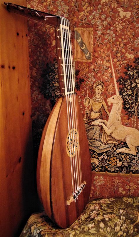 6 Course Renaissance Lute in Walnut, Sycamore, Flamed Maple, Redwood, Ebony and Satinwood Tiefling Bard, Musician Photography, Art Through The Ages, Medieval World, Ship Drawing, Medieval Period, String Instruments, Marching Band, Medieval Fantasy