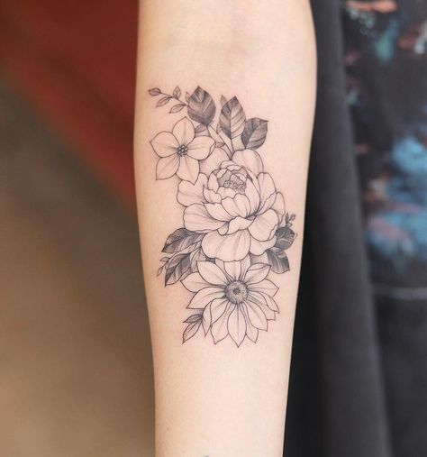 Hannah Kang🇰🇷 on Instagram: “Peony and sunflower for Theresa! Thanks for trusting me🙏🏻💕” Daisy And Peony Tattoo, Magnolia And Sunflower Tattoo, Peony And Sunflower Tattoo, Petunia Tattoo, Peony Tattoo, Daisy Tattoo, Flower Sleeve, Sunflower Tattoos, Tattoos Women