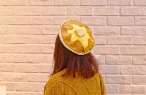 Cute Beret, Yellow Clothes, Crochet Cap, Unique Hats, Cute Hats, Character Outfits, Dream Clothes, Cute Fashion, Pretty Outfits