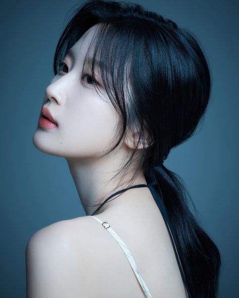 Moon Kayoung, Dekorasi Halloween, Profile Photography, Portrait Photography Men, Rich Girl Lifestyle, Young Actresses, Aesthetic Women, Korean Actresses, 인물 사진