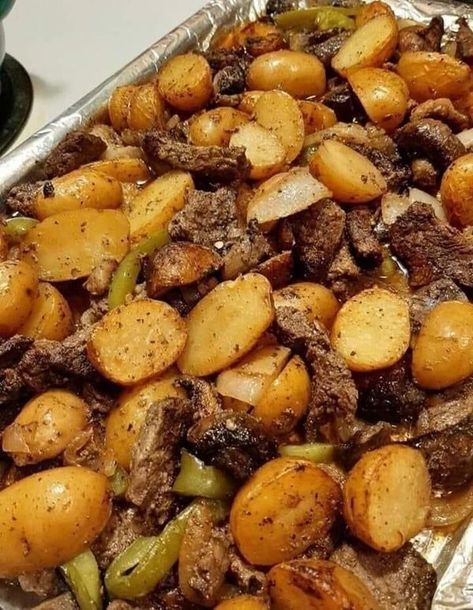 Steak And Potatoes Skillet, Butter Steak And Potatoes, Garlic Butter Steak And Potatoes, Potatoes Skillet, Make Garlic Butter, Steak And Potatoes, Cubed Steak, Cube Steak Recipes, Ny Strip Steak